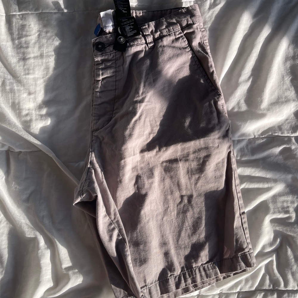 H&M men’s shorts, waist size 32